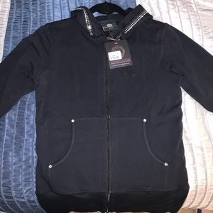 Cute sweater and pants and also in white!